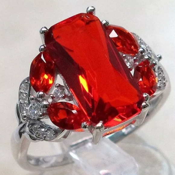 Topaz Ring blue, green and red. I only have size 7 - Picture 3 of 6